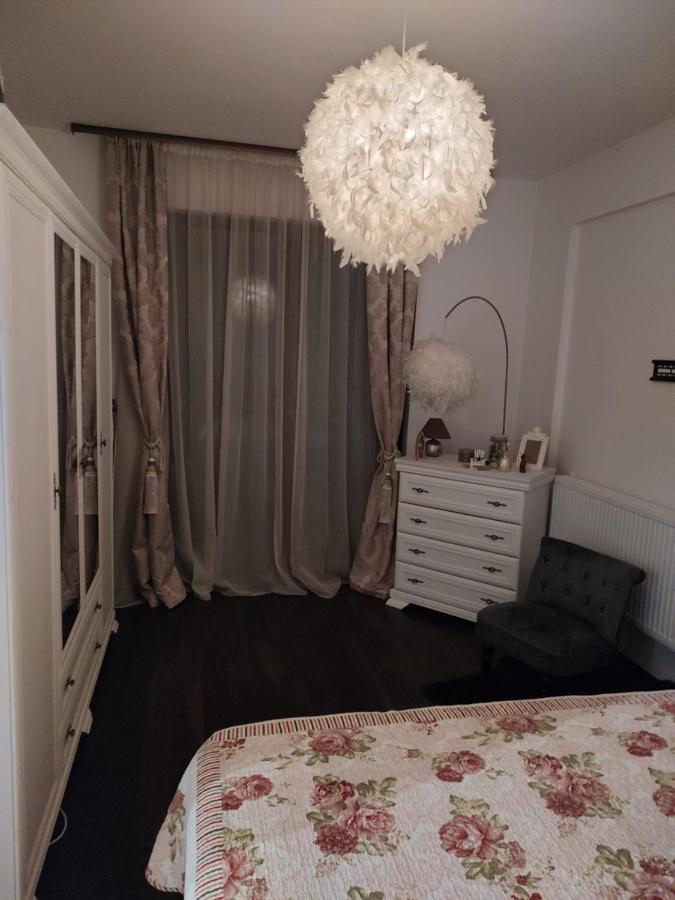 The Unique Apartment Rosu Luaran gambar