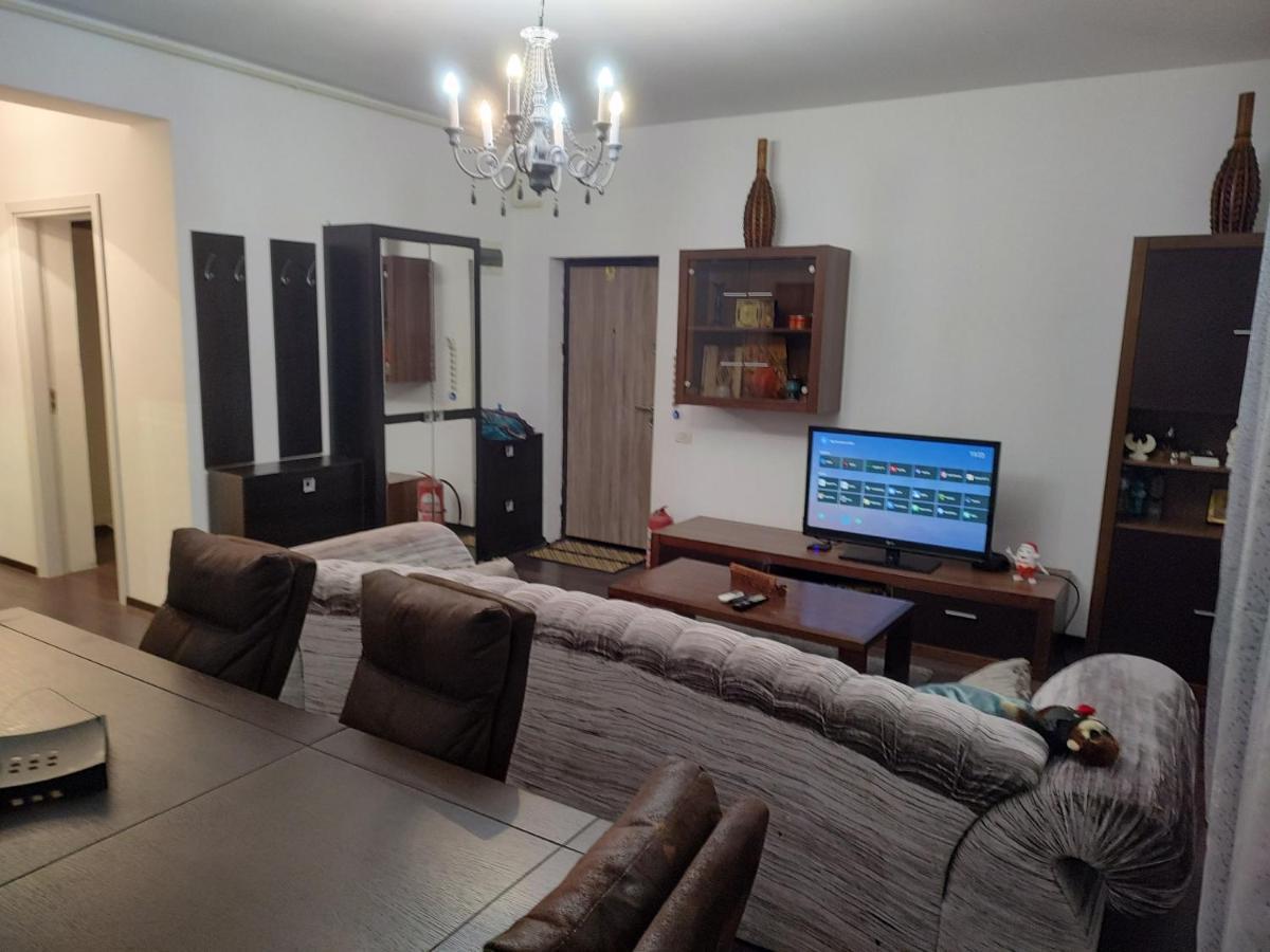 The Unique Apartment Rosu Luaran gambar