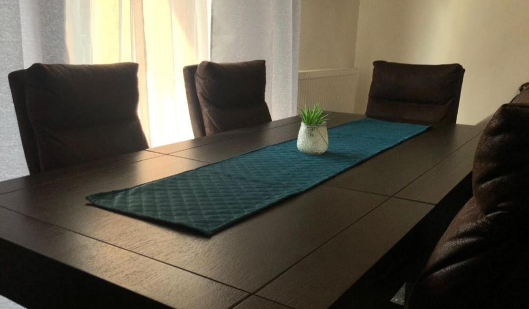 The Unique Apartment Rosu Luaran gambar